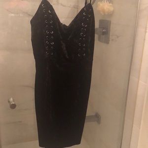 Brand new with tag Guess black velvet dress M